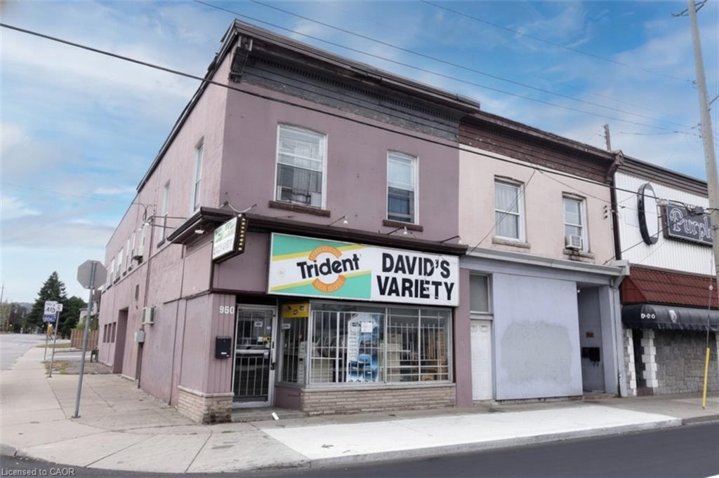 950 Barton Street E Property Photo 1