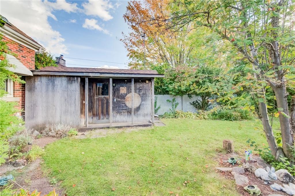 11 Crestwood Avenue Property Photo 34