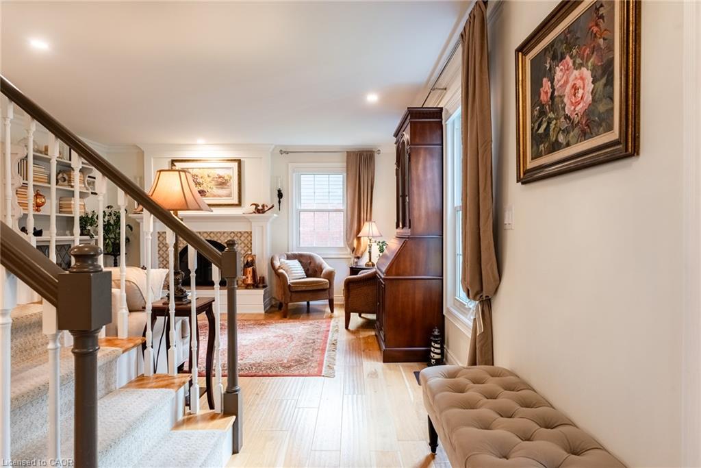 3 The Promenade Property Photo 6