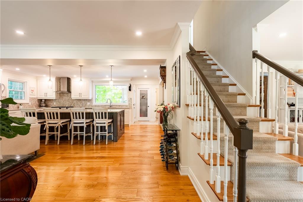 3 The Promenade Property Photo 9