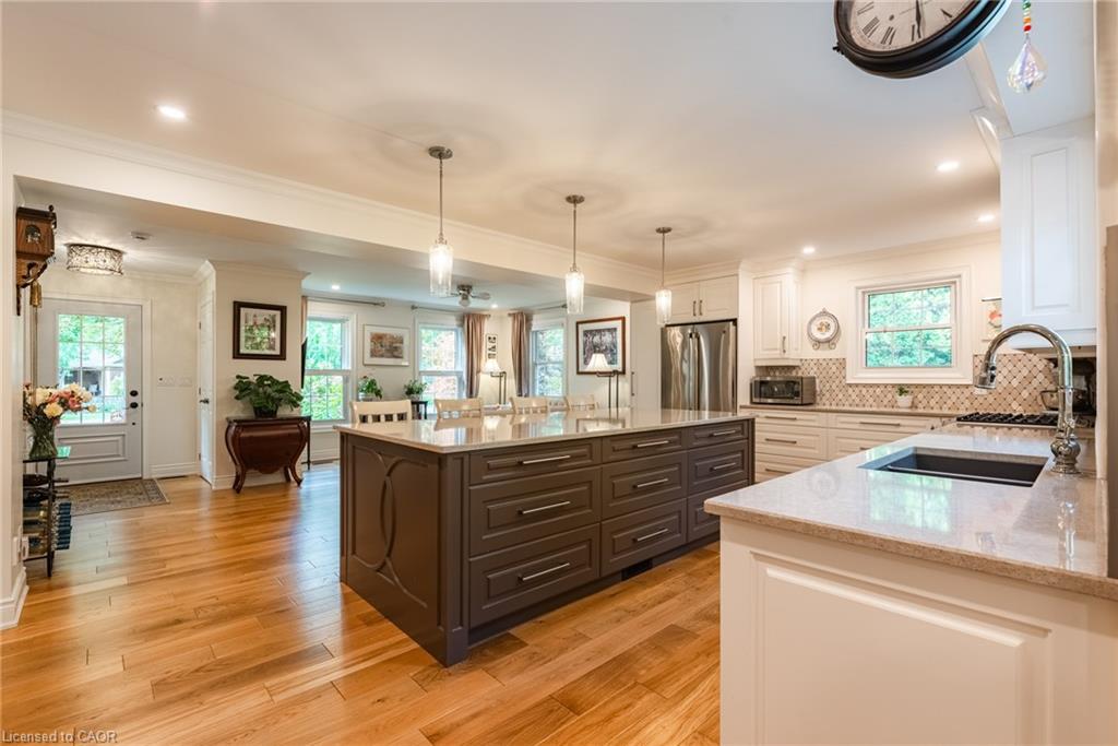 3 The Promenade Property Photo 15