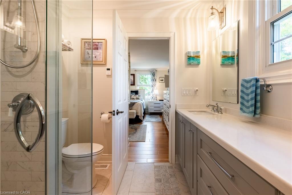 3 The Promenade Property Photo 25