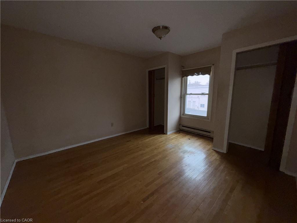 35 Albert Street E Property Photo 6