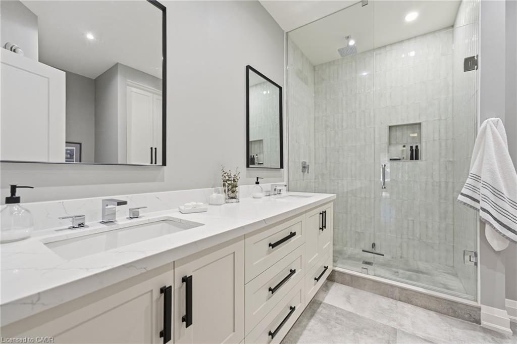 4155 Stonebridge Crescent Property Photo 18