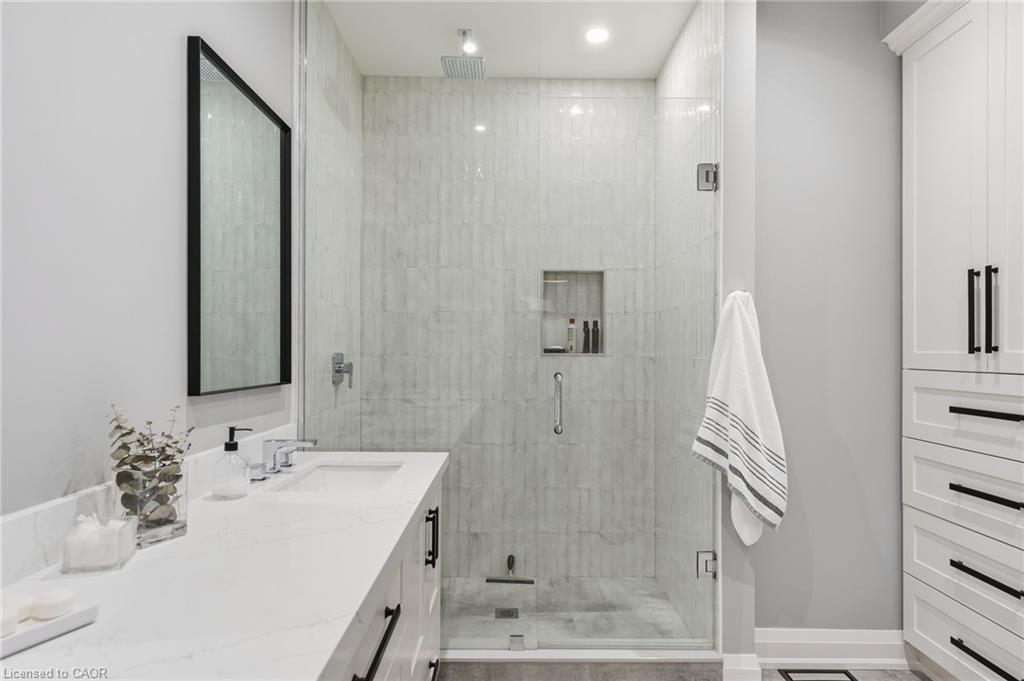 4155 Stonebridge Crescent Property Photo 19