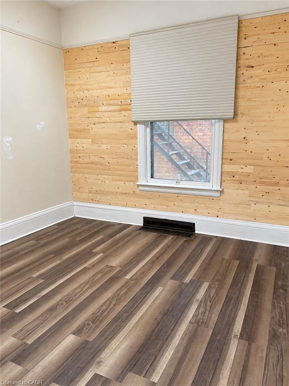 4 West Avenue N Property Photo 6