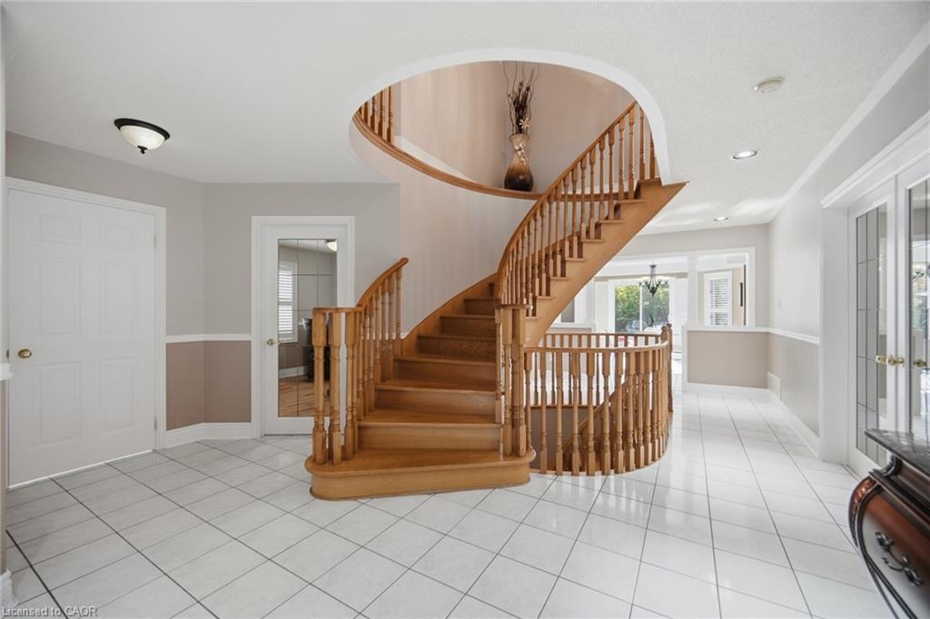 5892 Glen Erin Drive Property Photo 6