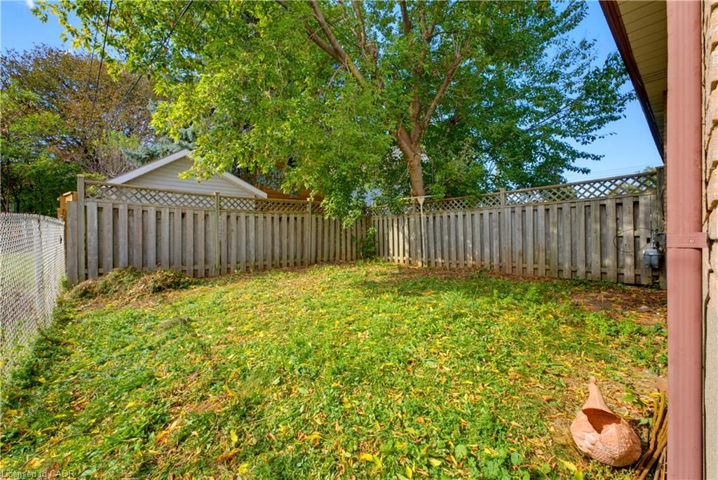 427 Lawrence Avenue Property Photo 15