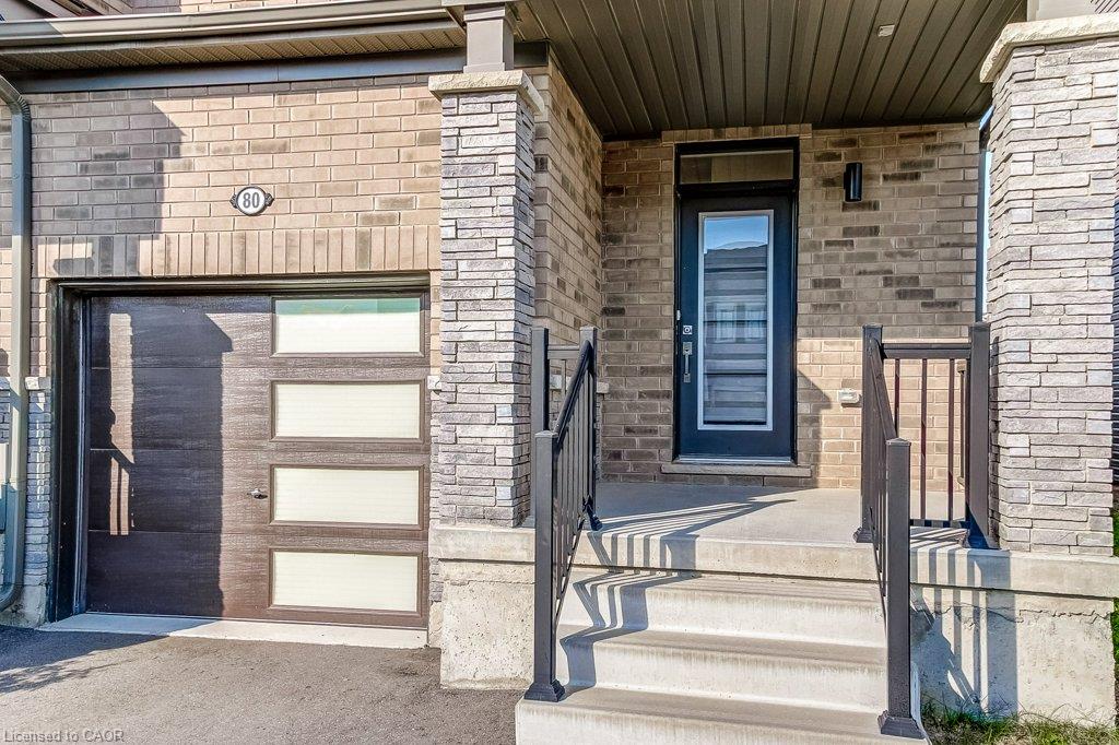80 Oaktree Drive Property Photo 3