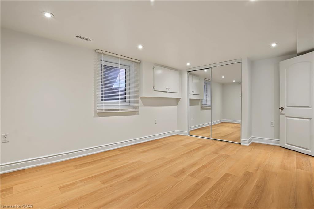 143 Elgin Crescent Property Photo 24