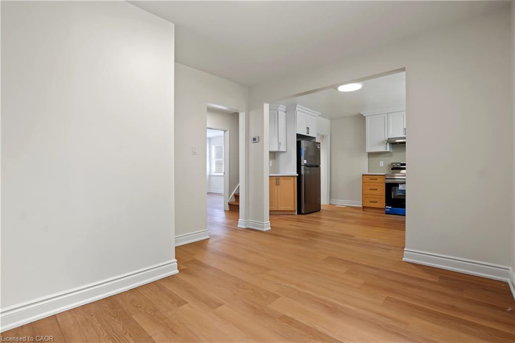 143 Elgin Crescent Property Photo 32