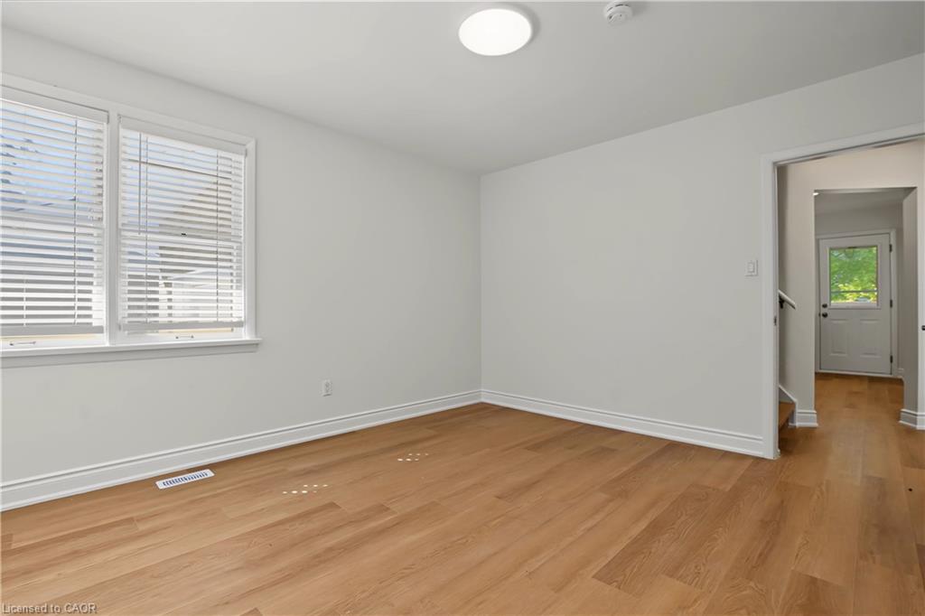143 Elgin Crescent Property Photo 35