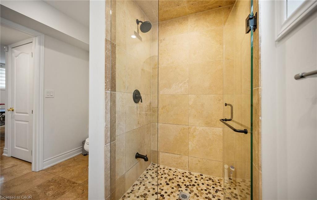 17 Wendakee Drive Property Photo 32