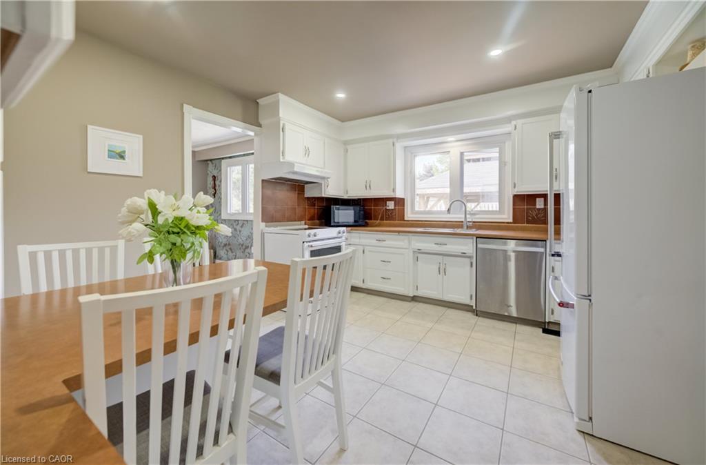 298 Creighton Court Property Photo 11