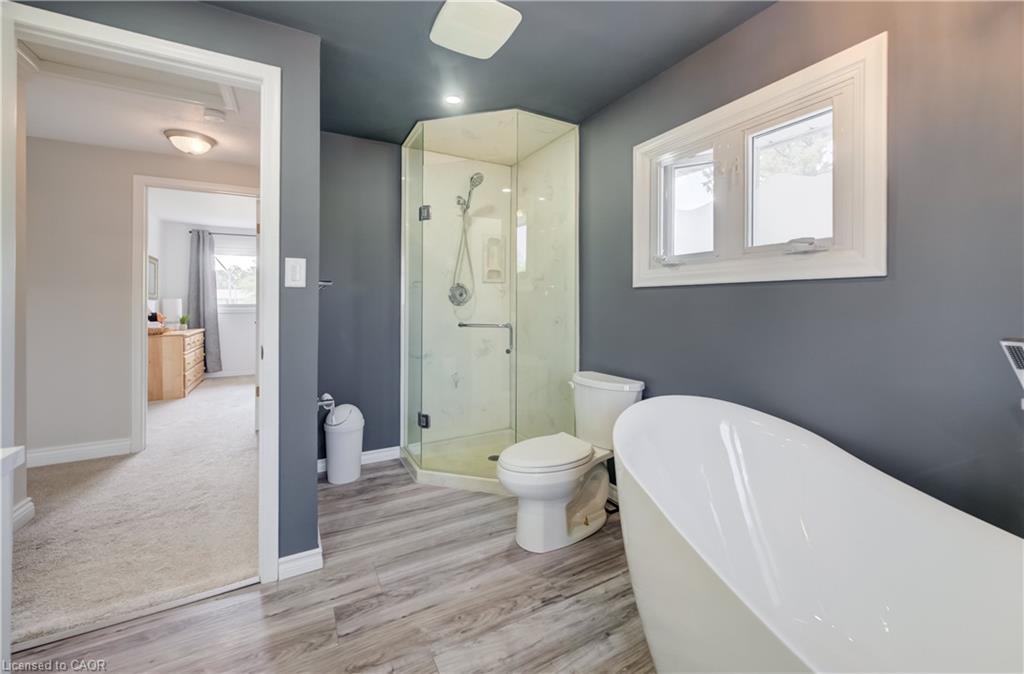 298 Creighton Court Property Photo 17