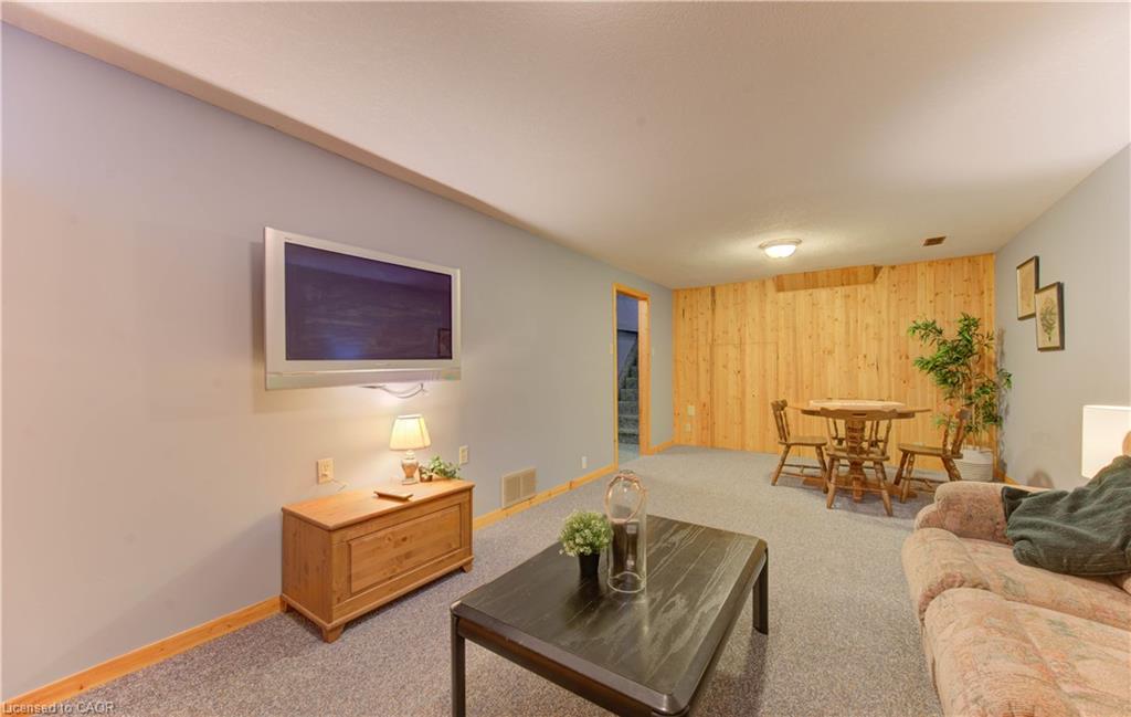 298 Creighton Court Property Photo 23