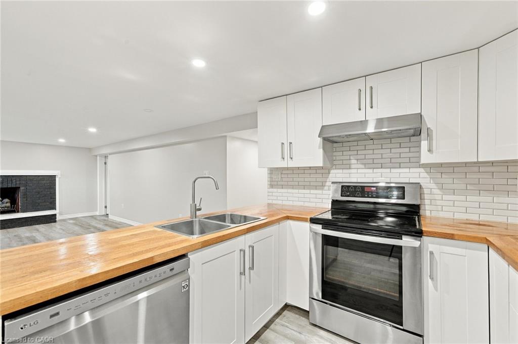 1052 Fennell Avenue E Property Photo 4