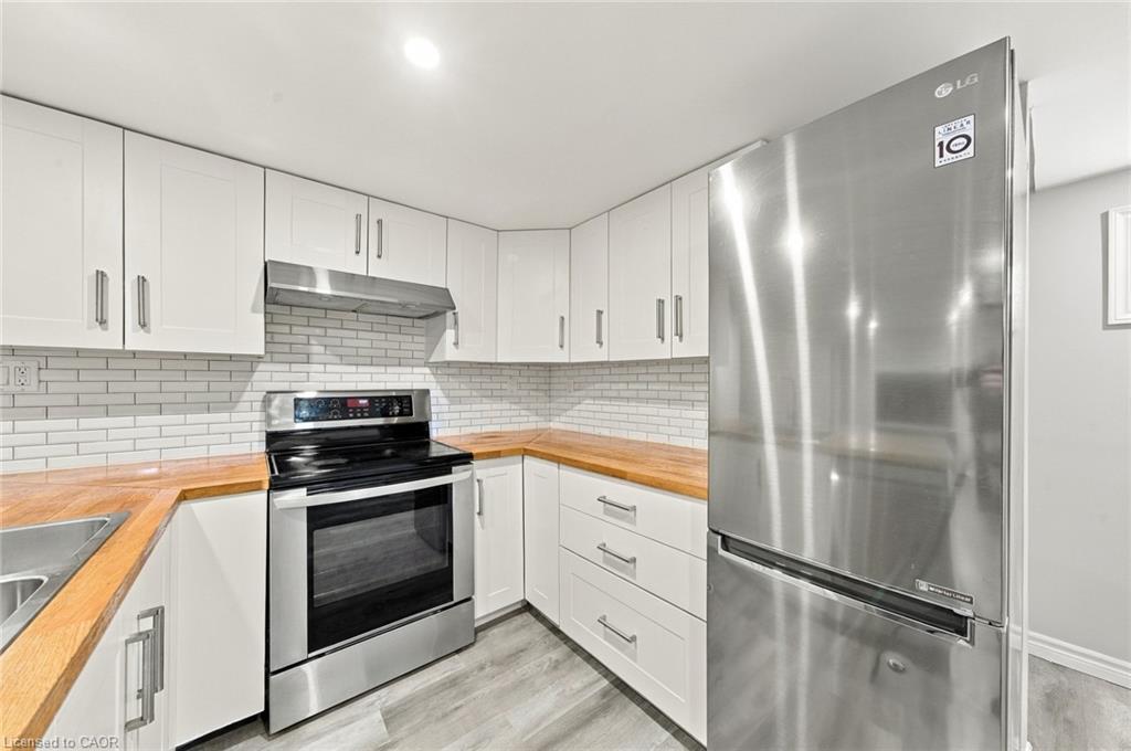 1052 Fennell Avenue E Property Photo 5