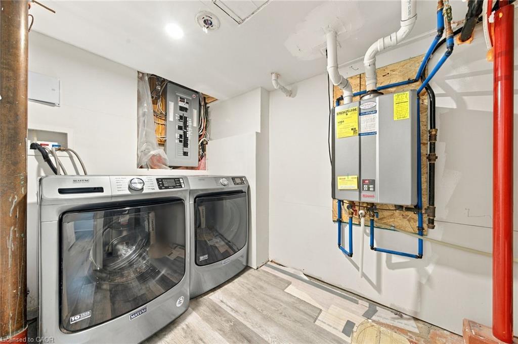1052 Fennell Avenue E Property Photo 15