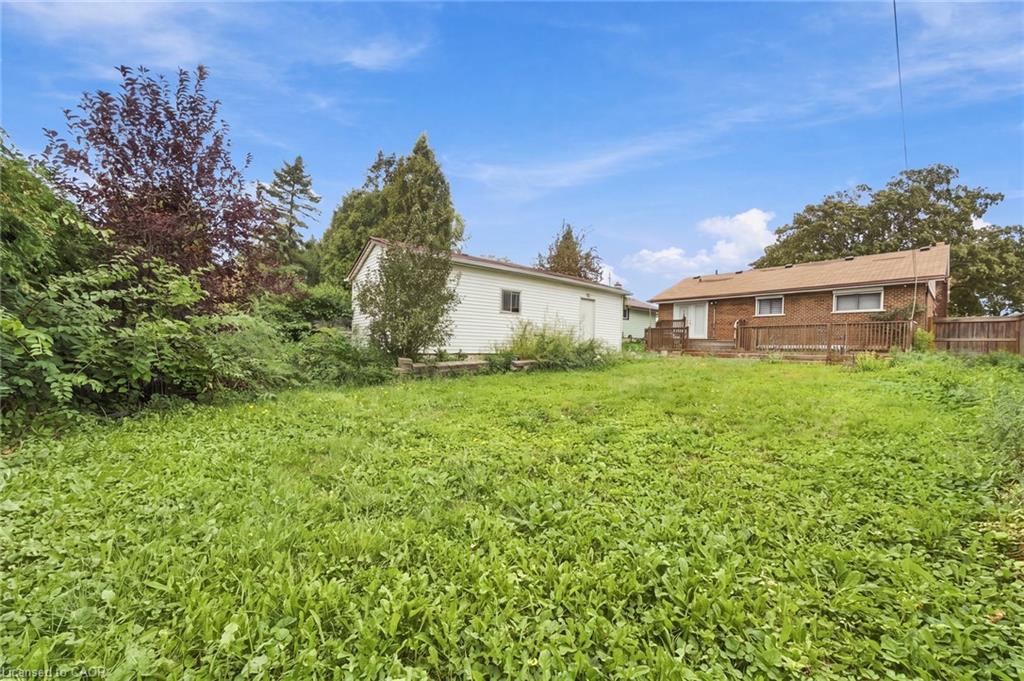 1052 Fennell Avenue E Property Photo 19
