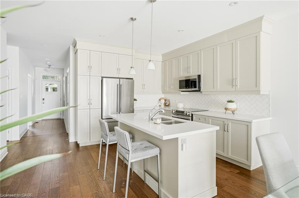 13 Turbinia Court Property Photo 12