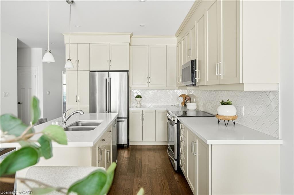 13 Turbinia Court Property Photo 13