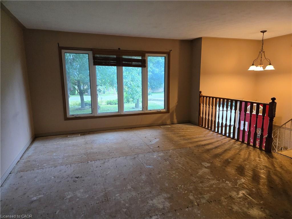 8 Lyndhurst Avenue Property Photo 12