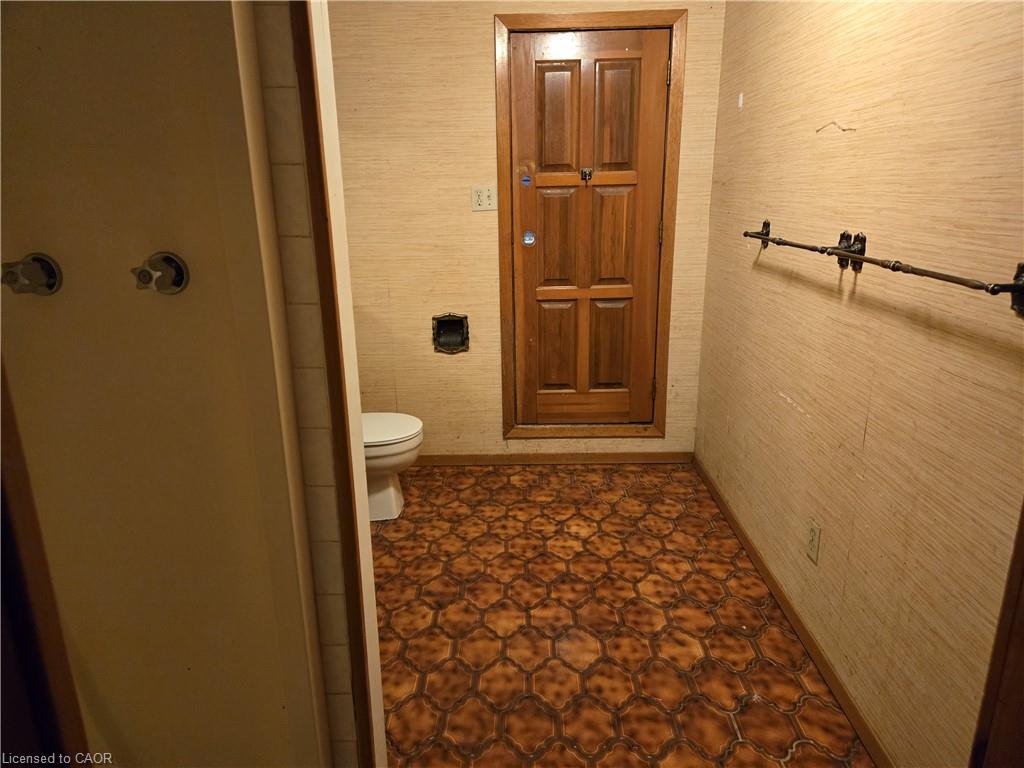 8 Lyndhurst Avenue Property Photo 24