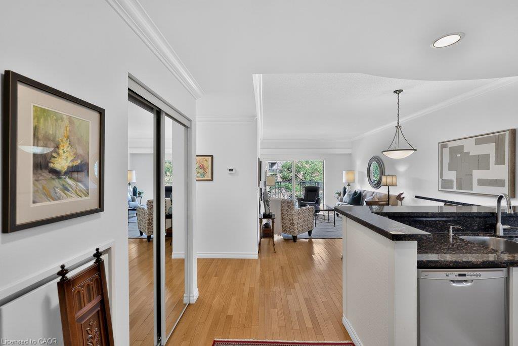 409-5188 Lakeshore Road Property Photo 6