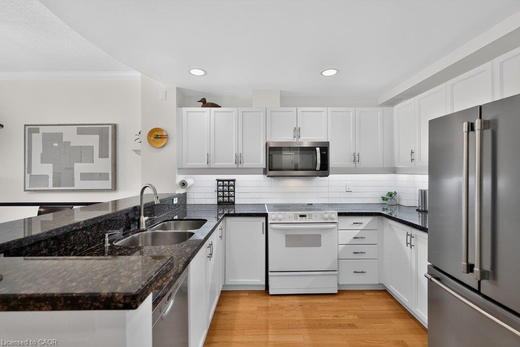 409-5188 Lakeshore Road Property Photo 9
