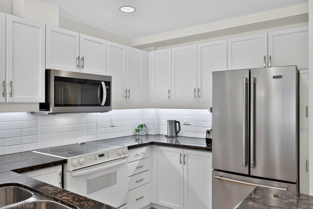 409-5188 Lakeshore Road Property Photo 10