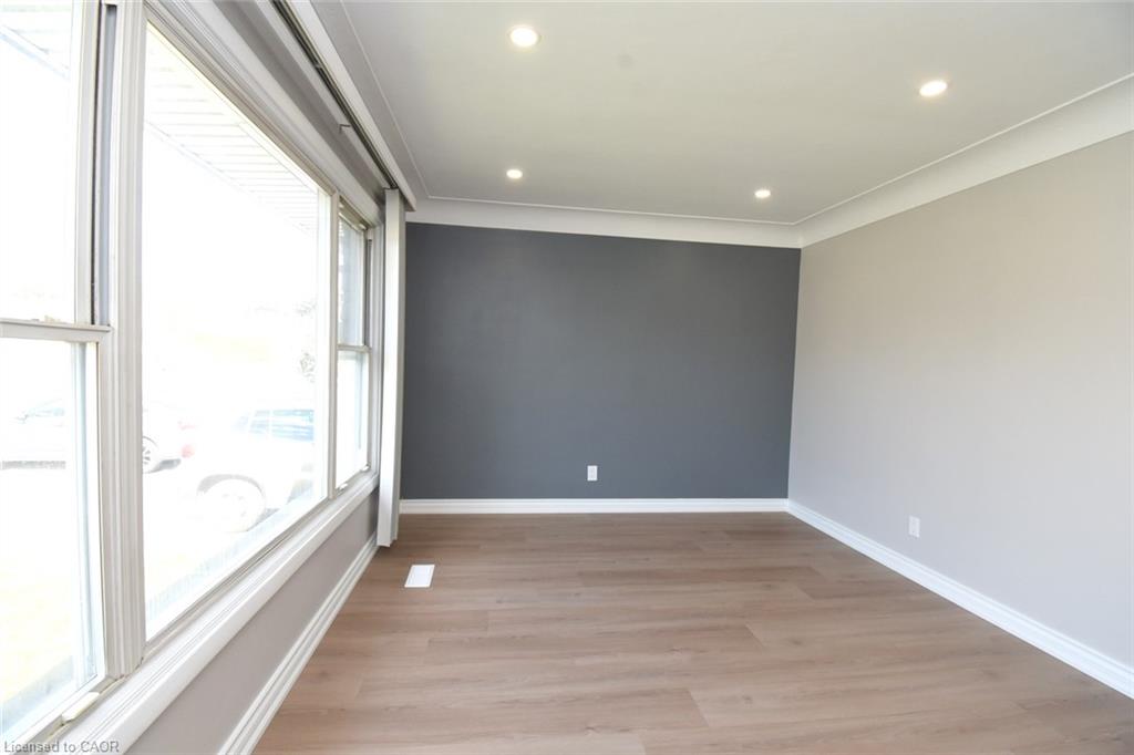 415 East 15th Street Property Photo 6