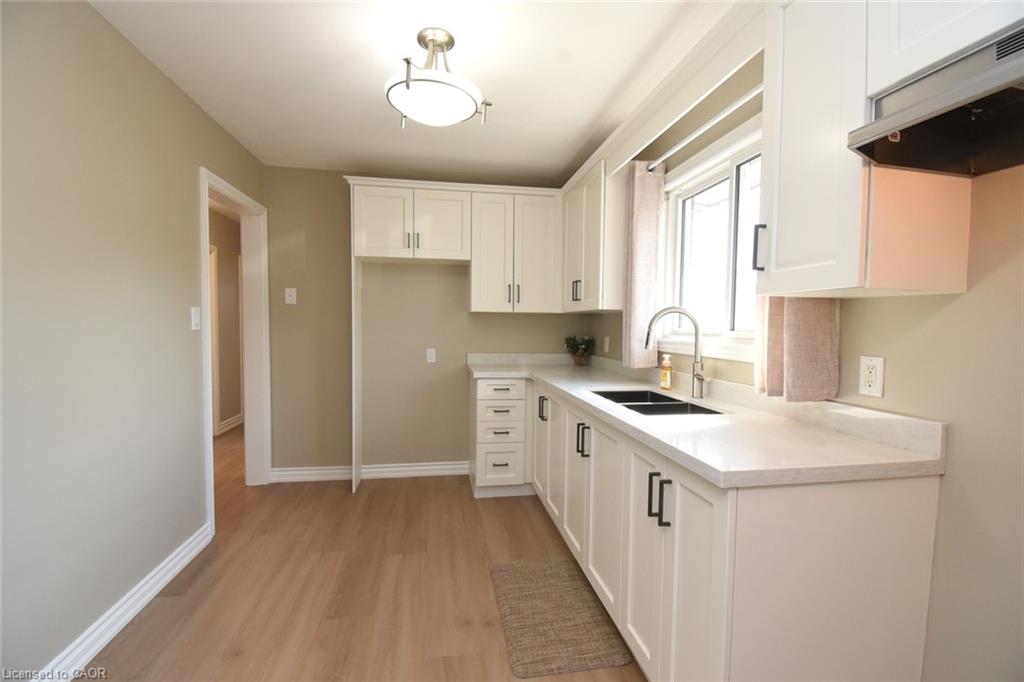 415 East 15th Street Property Photo 10