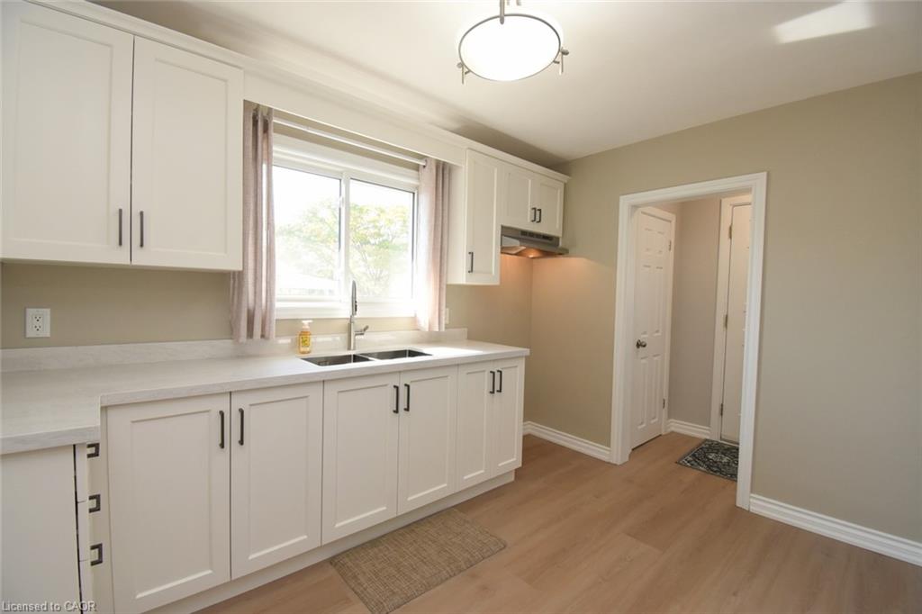 415 East 15th Street Property Photo 11