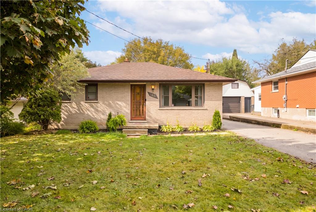 166 Victoria Road N Property Photo 1