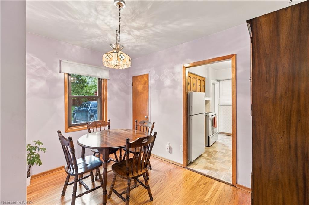 166 Victoria Road N Property Photo 13