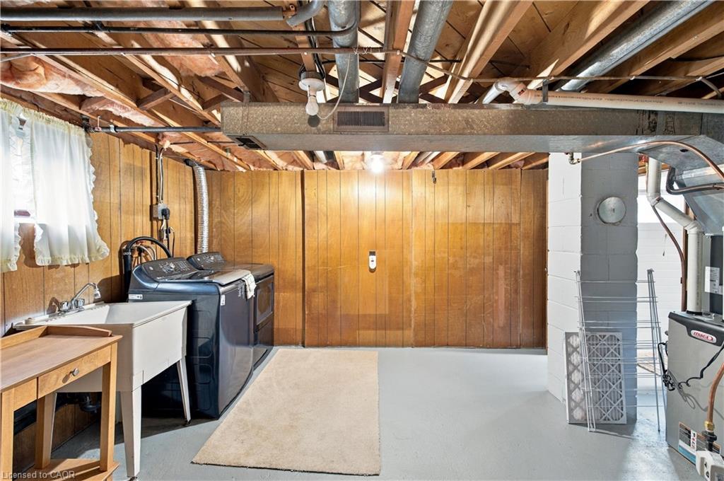 166 Victoria Road N Property Photo 23