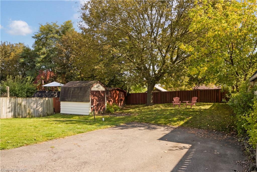 166 Victoria Road N Property Photo 25