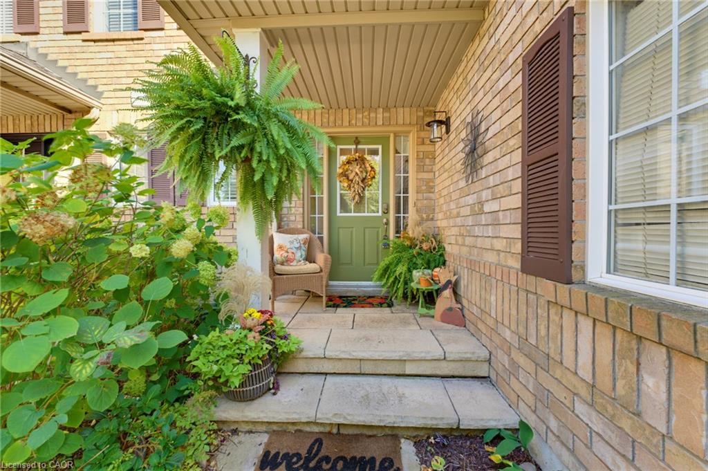 103 Thoroughbred Boulevard Property Photo 3