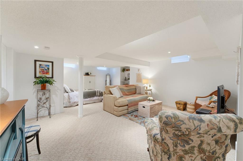 103 Thoroughbred Boulevard Property Photo 23