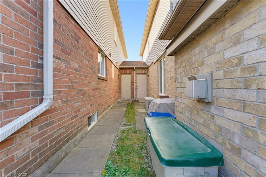 103 Thoroughbred Boulevard Property Photo 35