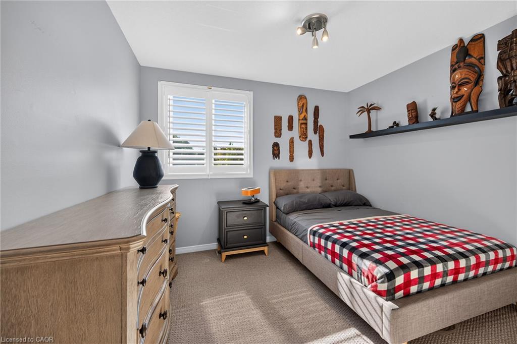 4377 Beverley Crescent Property Photo 27