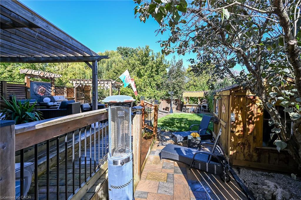 4377 Beverley Crescent Property Photo 38