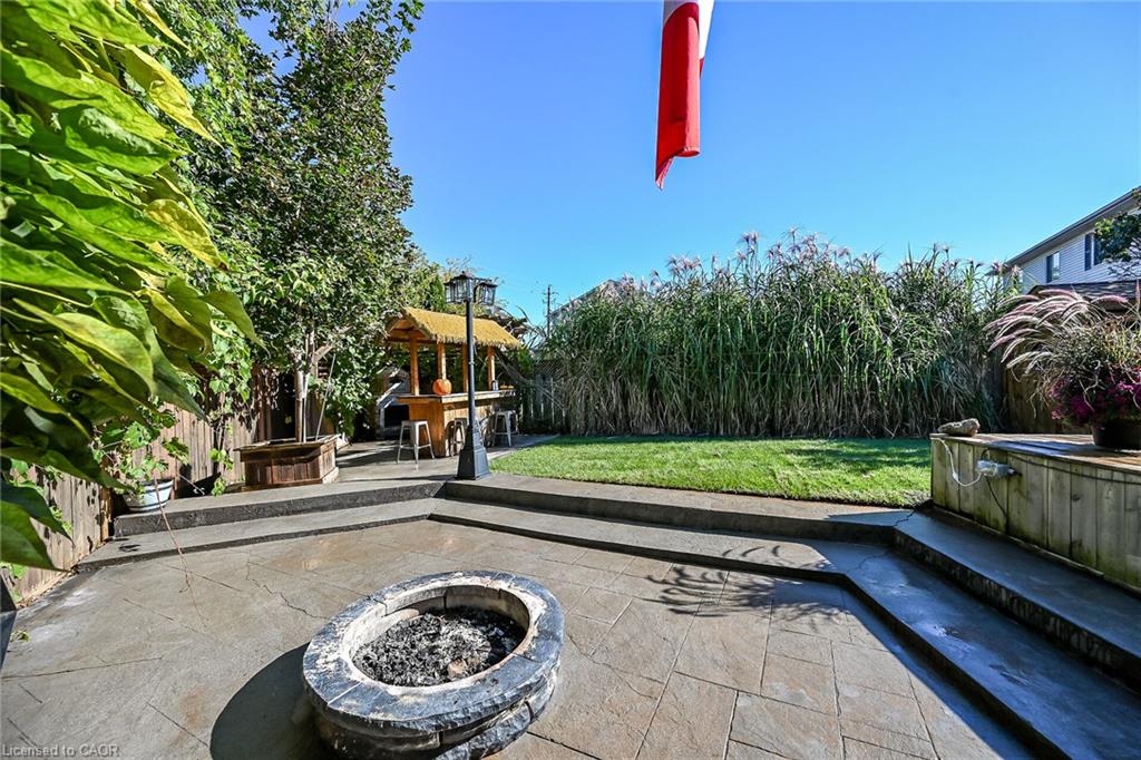 4377 Beverley Crescent Property Photo 49