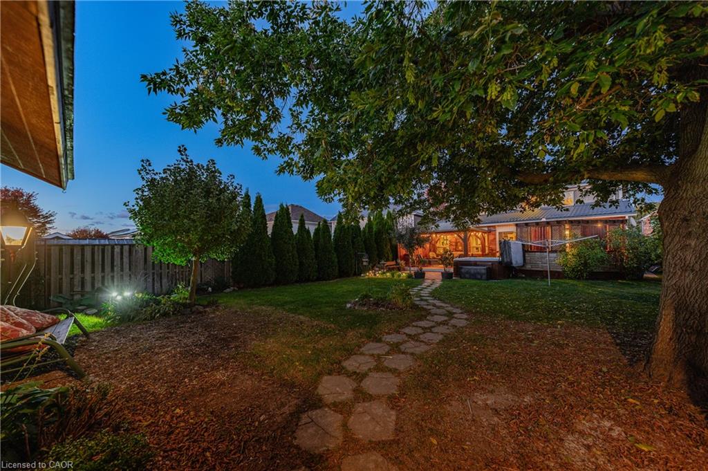 6 Mathews Court Property Photo 8