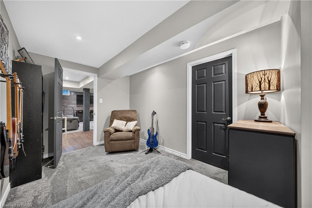 6 Mathews Court Property Photo 40