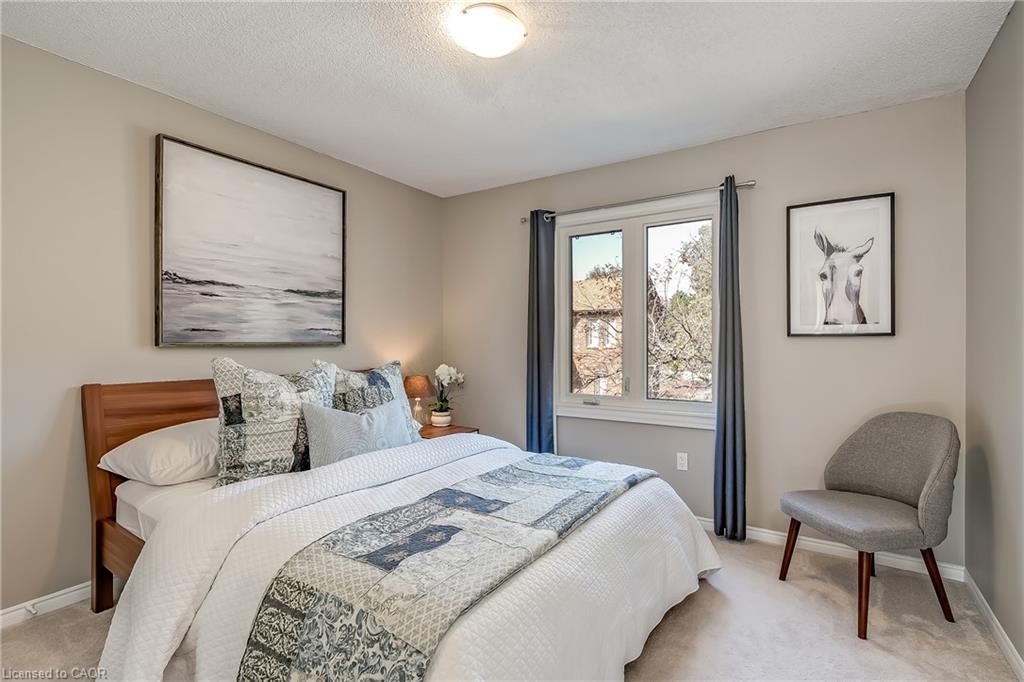6482 Tenth Line W Property Photo 24