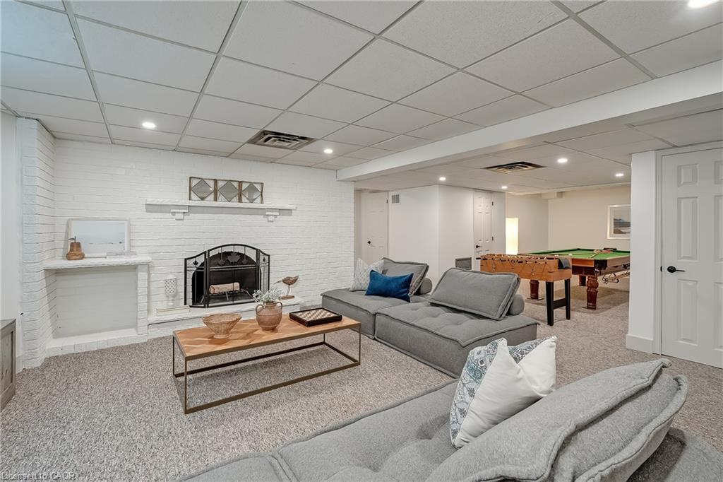6482 Tenth Line W Property Photo 30