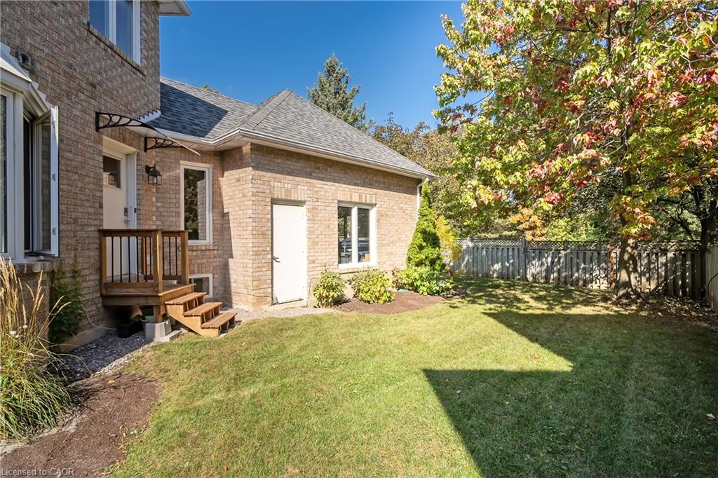 6482 Tenth Line W Property Photo 39