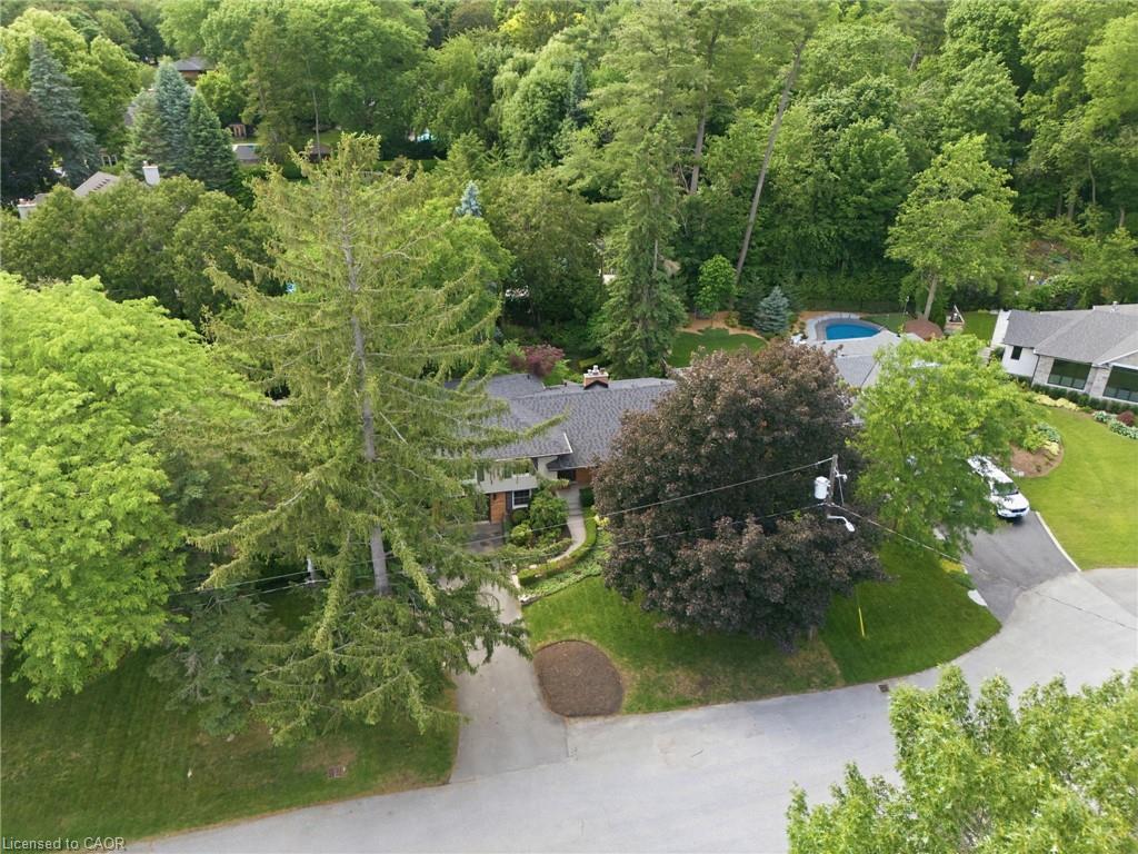 571 Leonard Court Property Photo 2